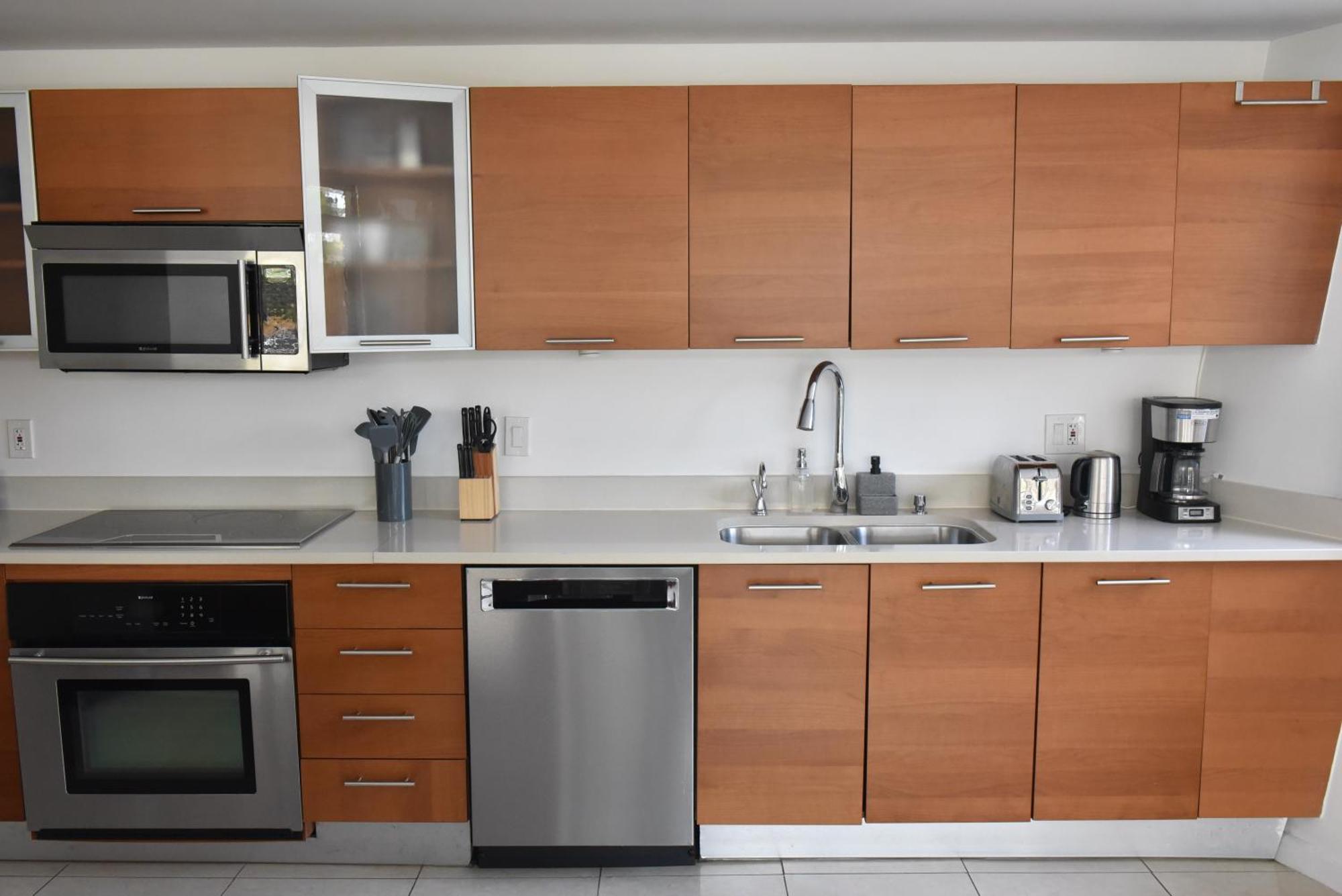 515-trendy 2bd2ba Midtown Huge Private Patio! Apartment Miami