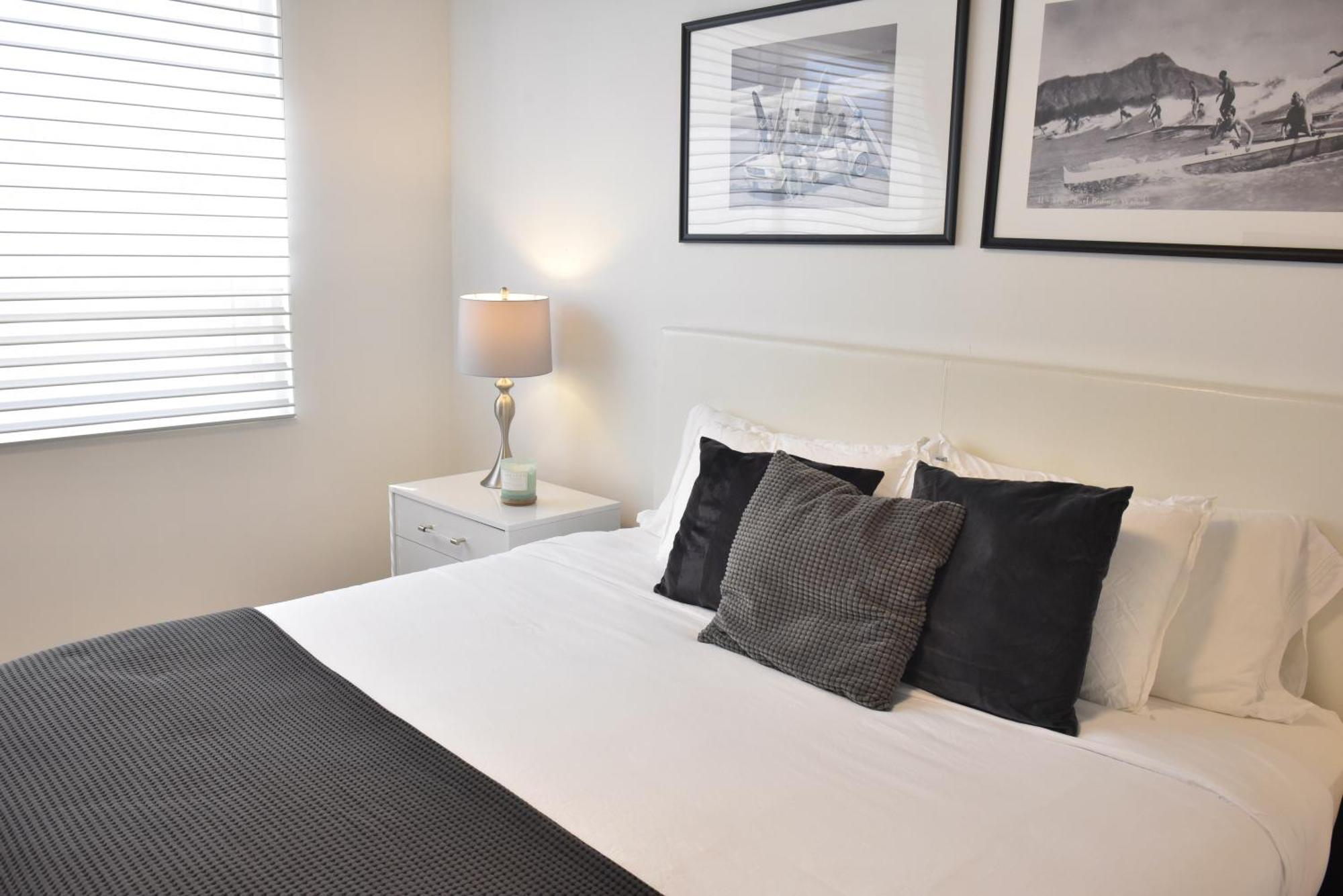 Apartment 515-trendy 2bd2ba Midtown Huge Private Patio! *